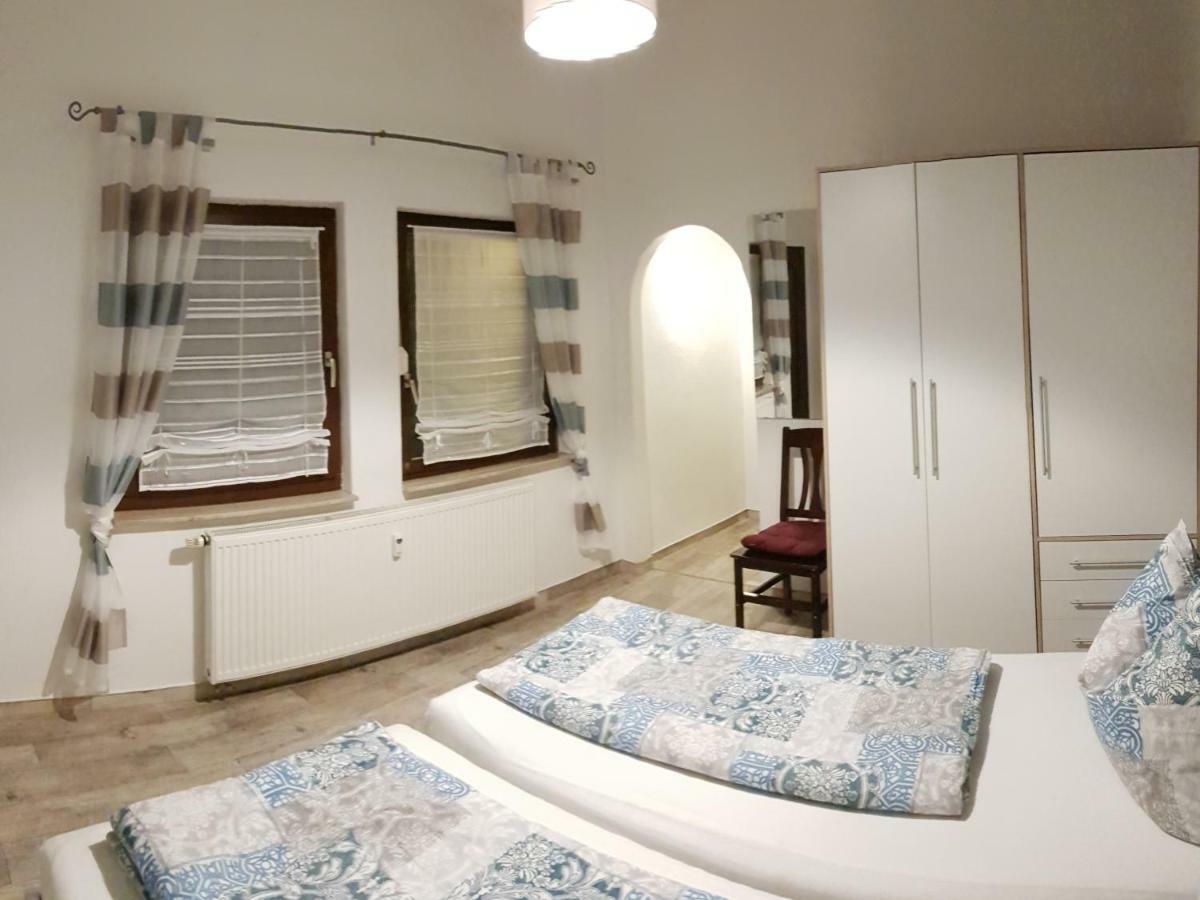 Gaestezimmer & Ferienwohnungen Thon Herbsleben Εξωτερικό φωτογραφία
